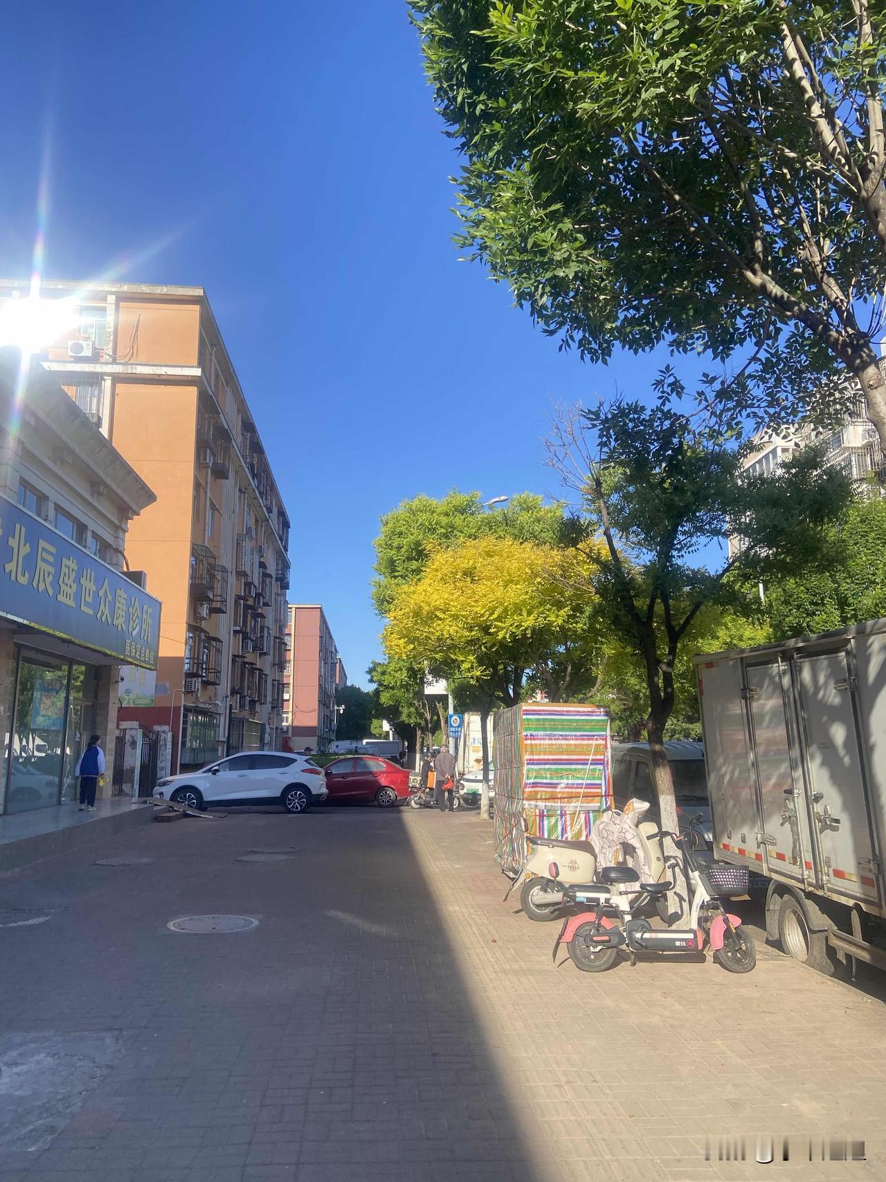 天津5月6号早晨，又刮大风了！
今年天气有点异常，比往年同期冷，今天最高气温23