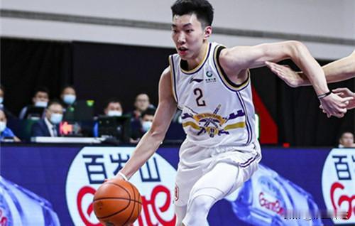 看到廖三宁，我就想起死板的乔尔杰维奇。

21分8助攻，今晚面对广东，面对从沃特