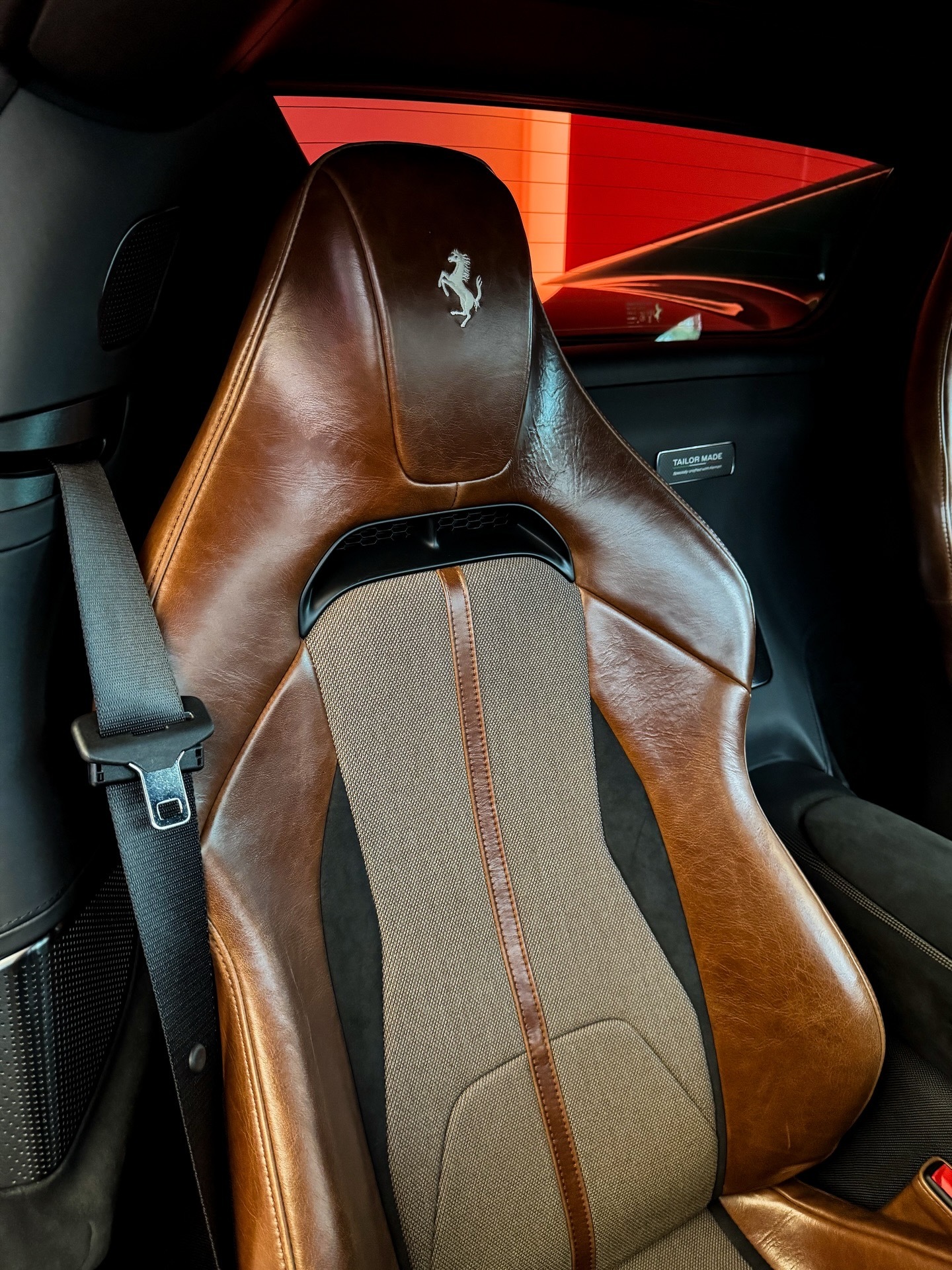 Ferrari 12Cilindri Spider 油漆：Verde Briti