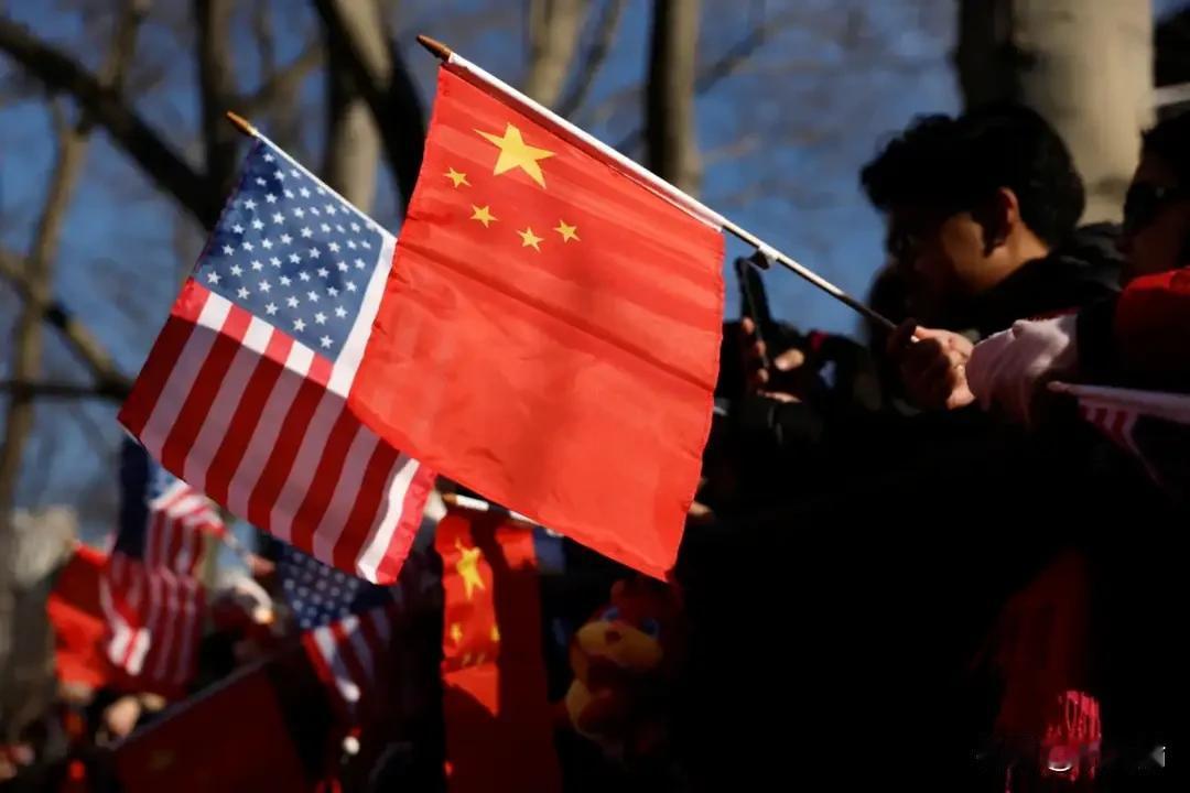 新加坡总统喊话中国？真相是劝和不是劝降！

十月十五号，在华盛顿的国际货币基金组