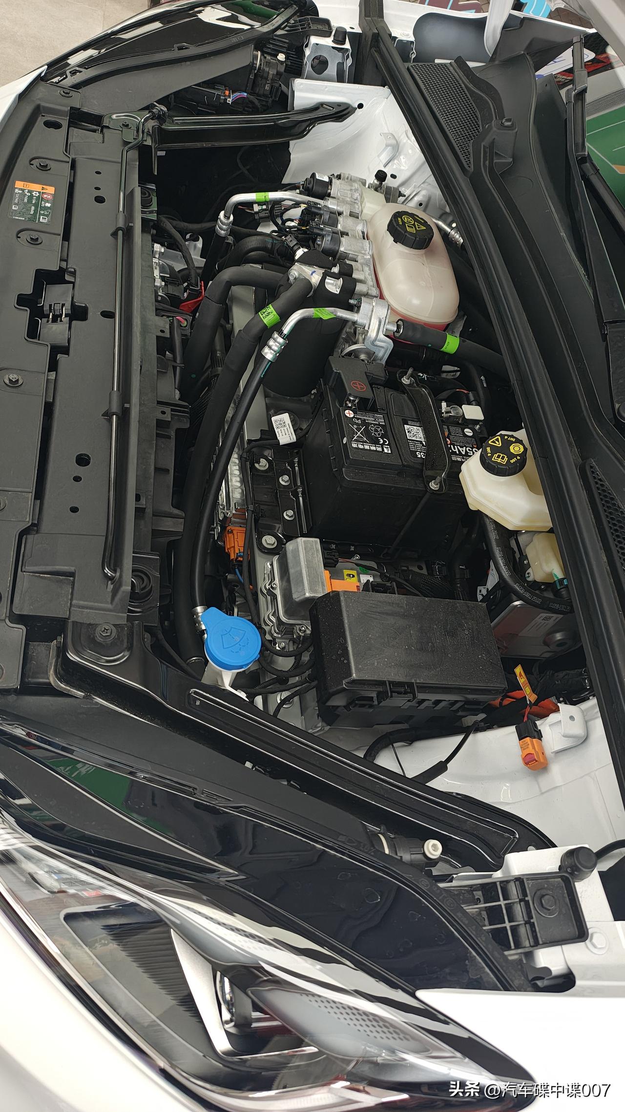 如今有些厂家行为简直离谱到了极点，成天就知道碰瓷，人还没上市呢，就组织统一话术来