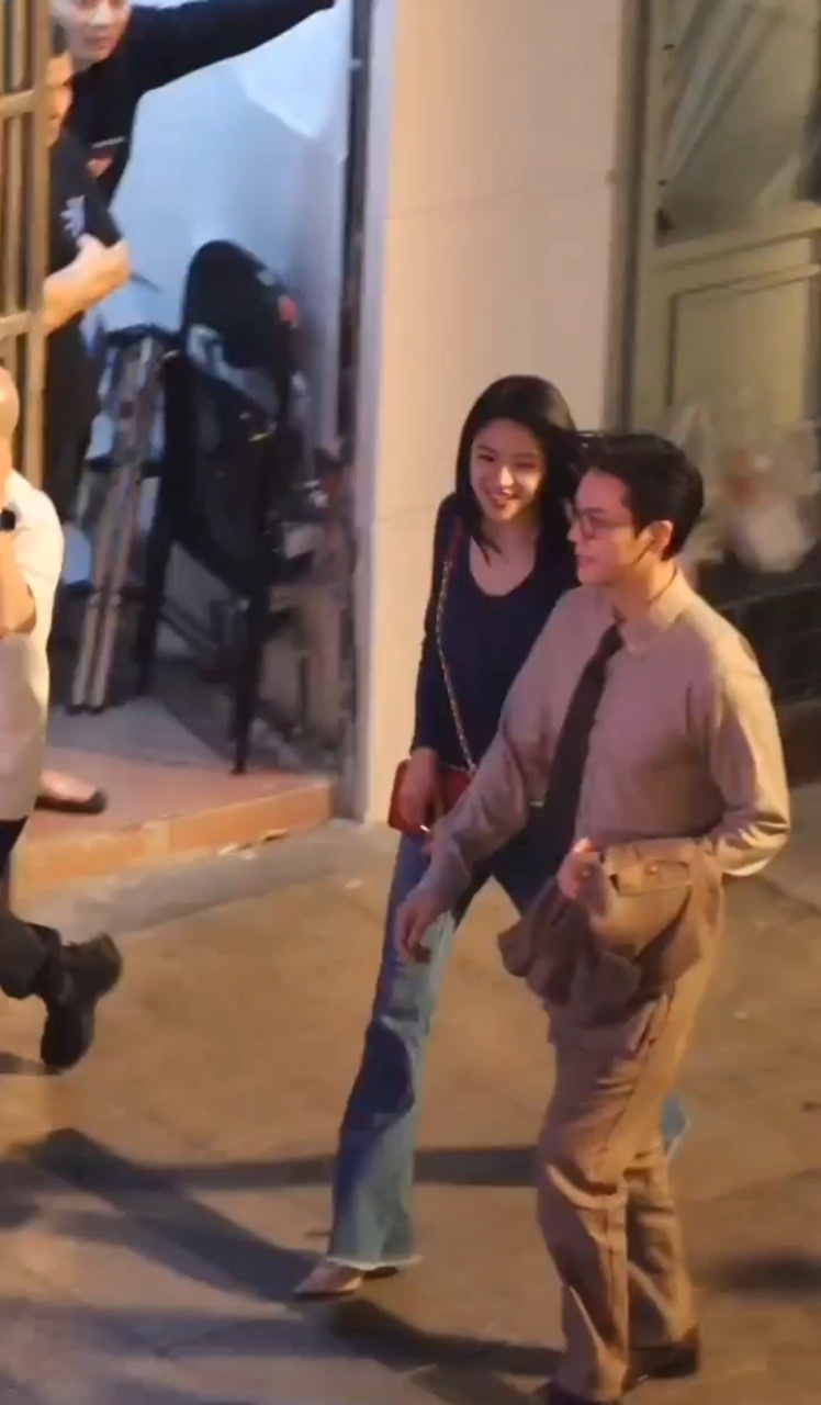 薯上给我推好多陈伟霆《爱情慢慢》路透了王志诚顶级npd，完全被吸引控住了😭目光