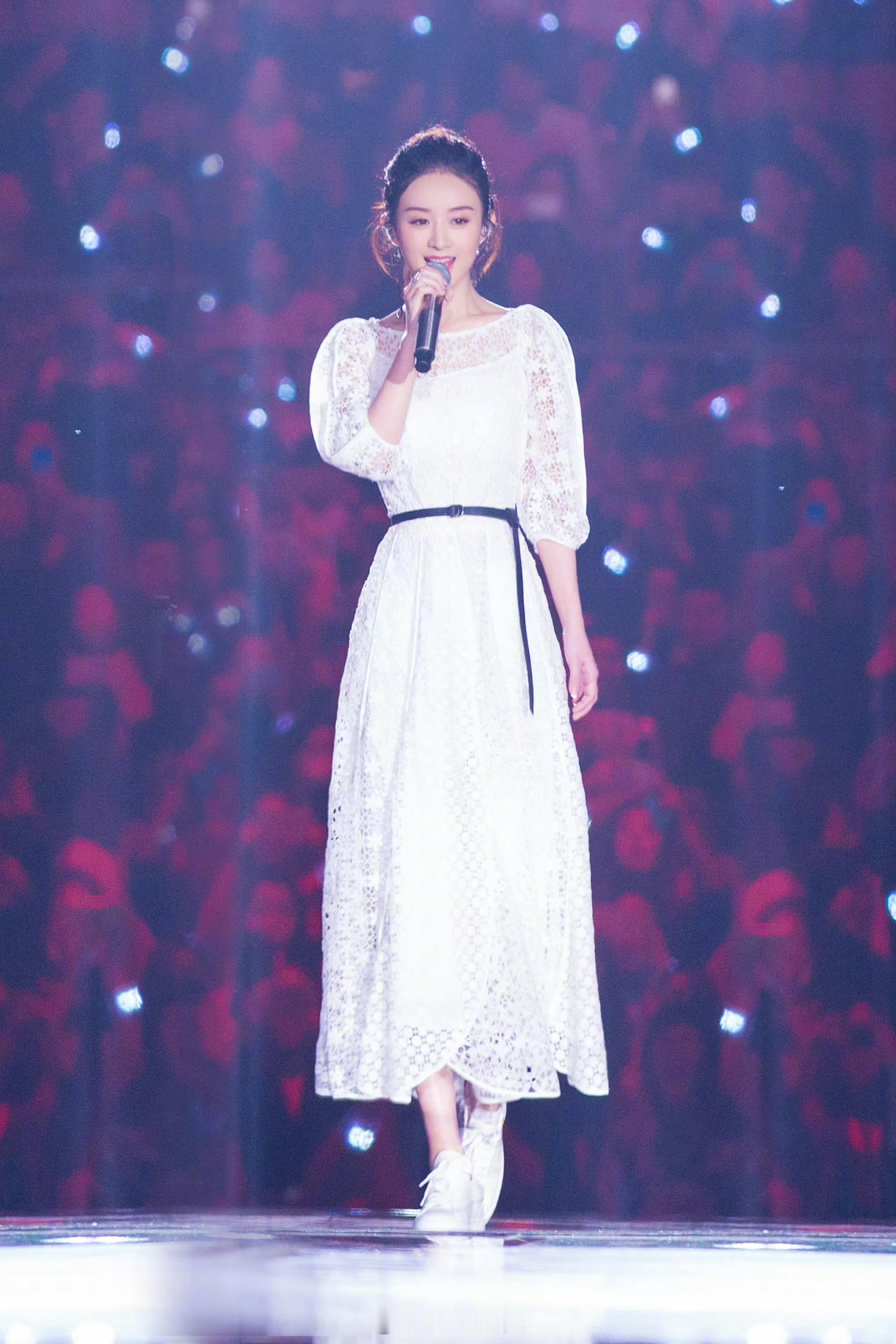 冷知识，其实小丽上一个成衣高奢代还是dior