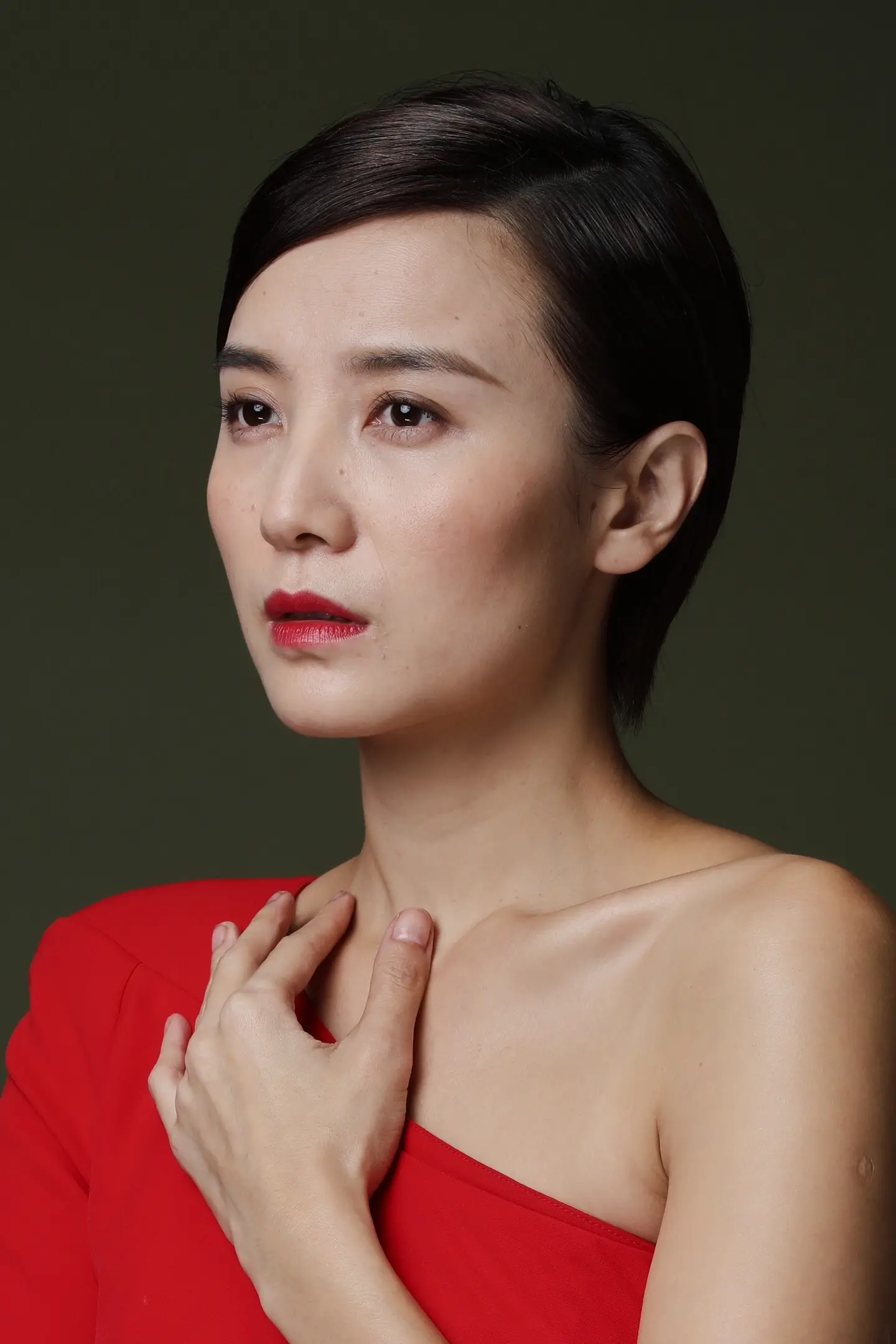 宋佳。