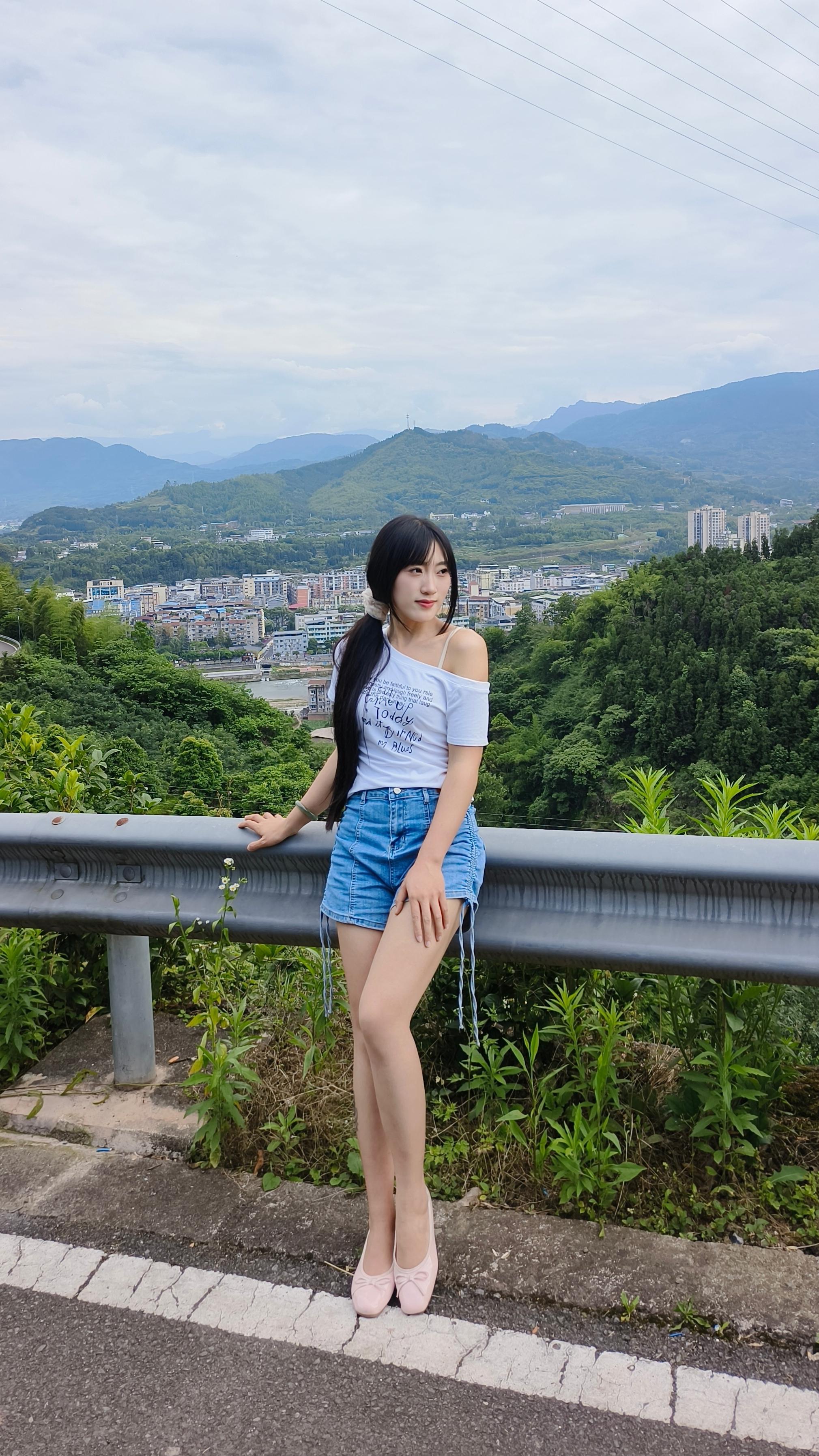 我在月光下许过情真