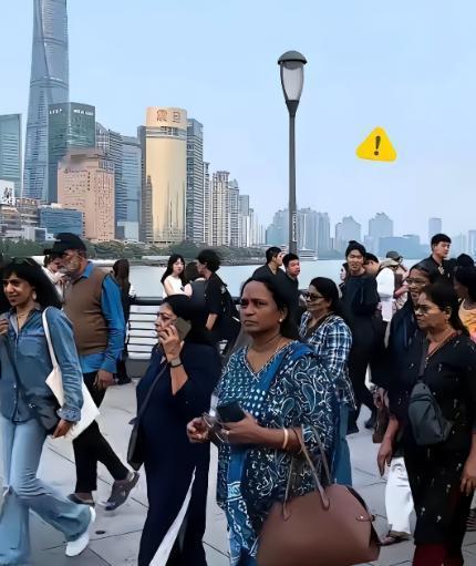 国家的长远发展，不能把“国际化”变成丢掉自己的主动权！与国际接轨当然没问题，但如