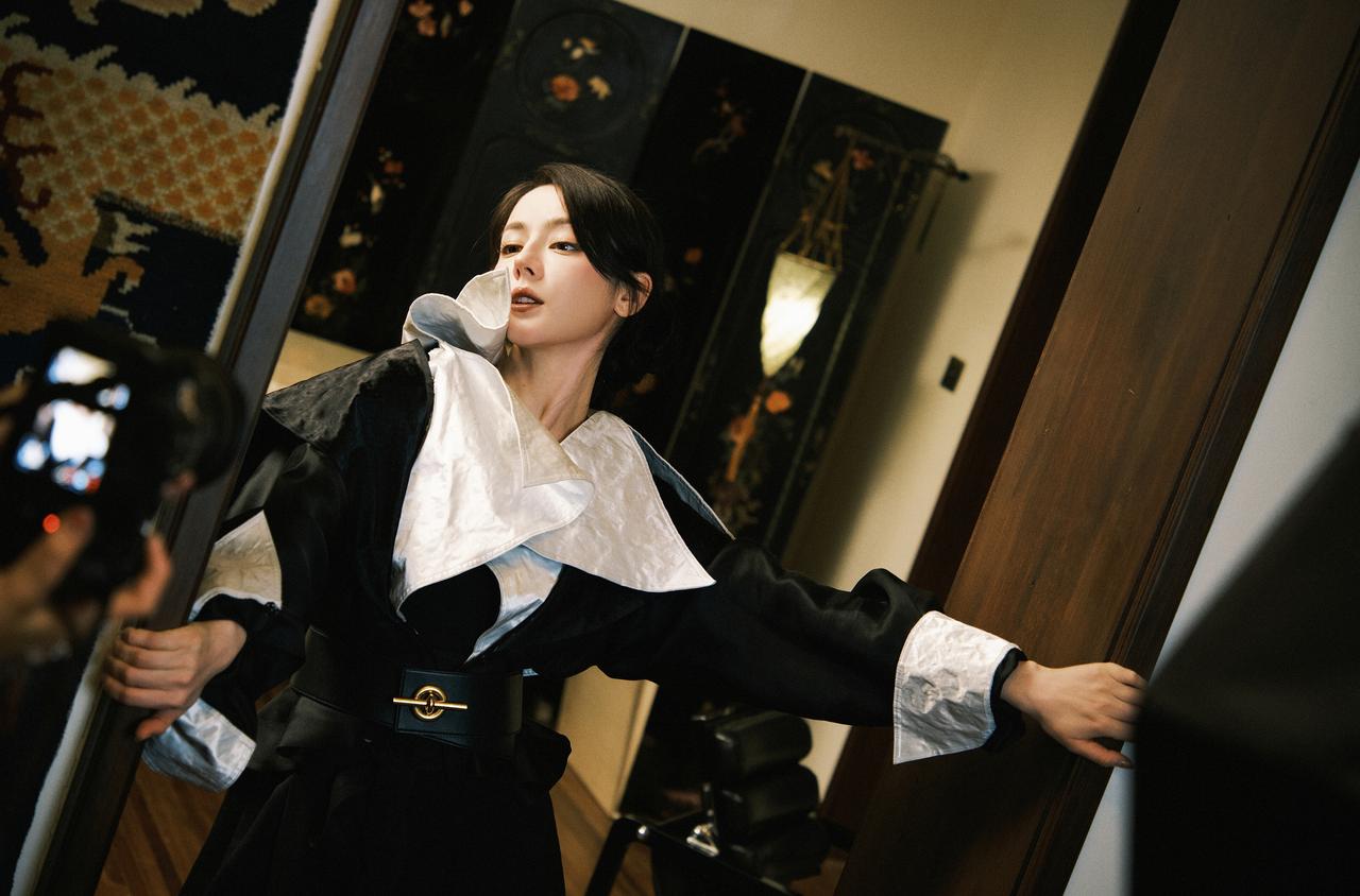 迪丽热巴超话『🤎迪丽热巴MarieClaireNOW春季刊封面花絮图投送🍬春