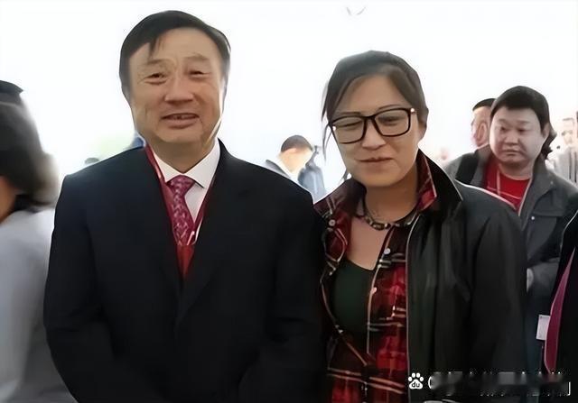 任正非的妻子姚凌，曾经是他的秘书，后成为他的第二任妻子，亦是姚安娜的母亲。她在华