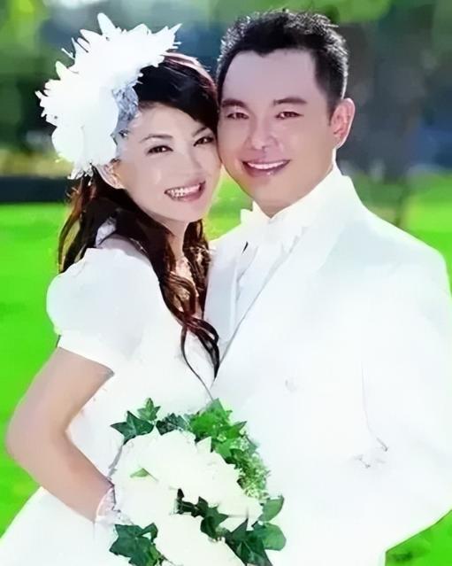 2006年，李厚霖和李湘离婚，他翻脸大骂：“我这辈子犯的最大错误就是娶了这个贱女