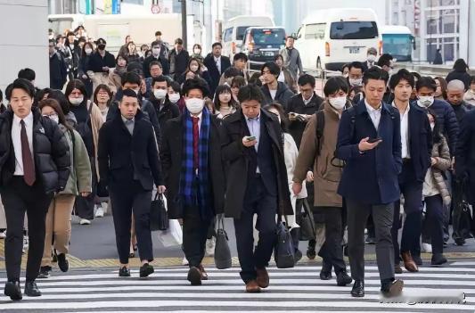日本国运被卡脖子？新能源赛道失误，让中国抓住机会反超！

麻烦看官老爷们右上角点
