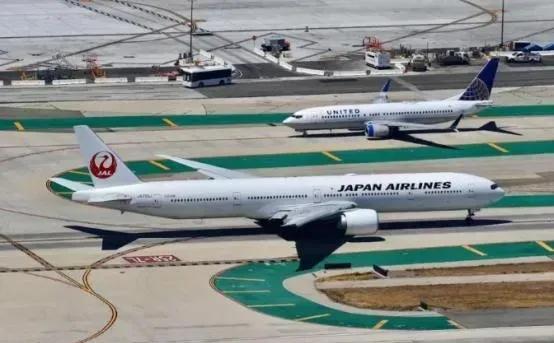 有人提出建议：中国可以参考俄罗斯的做法，不允许日本民航飞机过境中国领空。如此一来