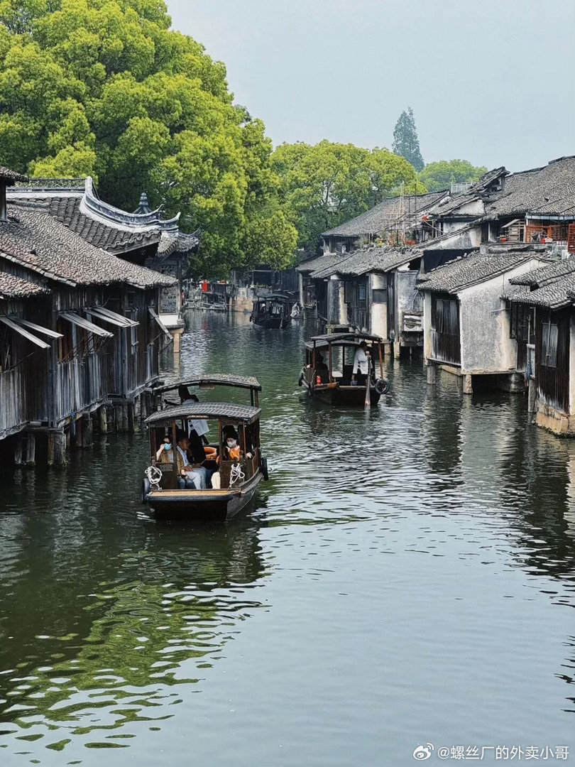 你们放假了吗，去旅游了吗。    清明假期觉得比较理想的旅游地方应该是浙江江苏一