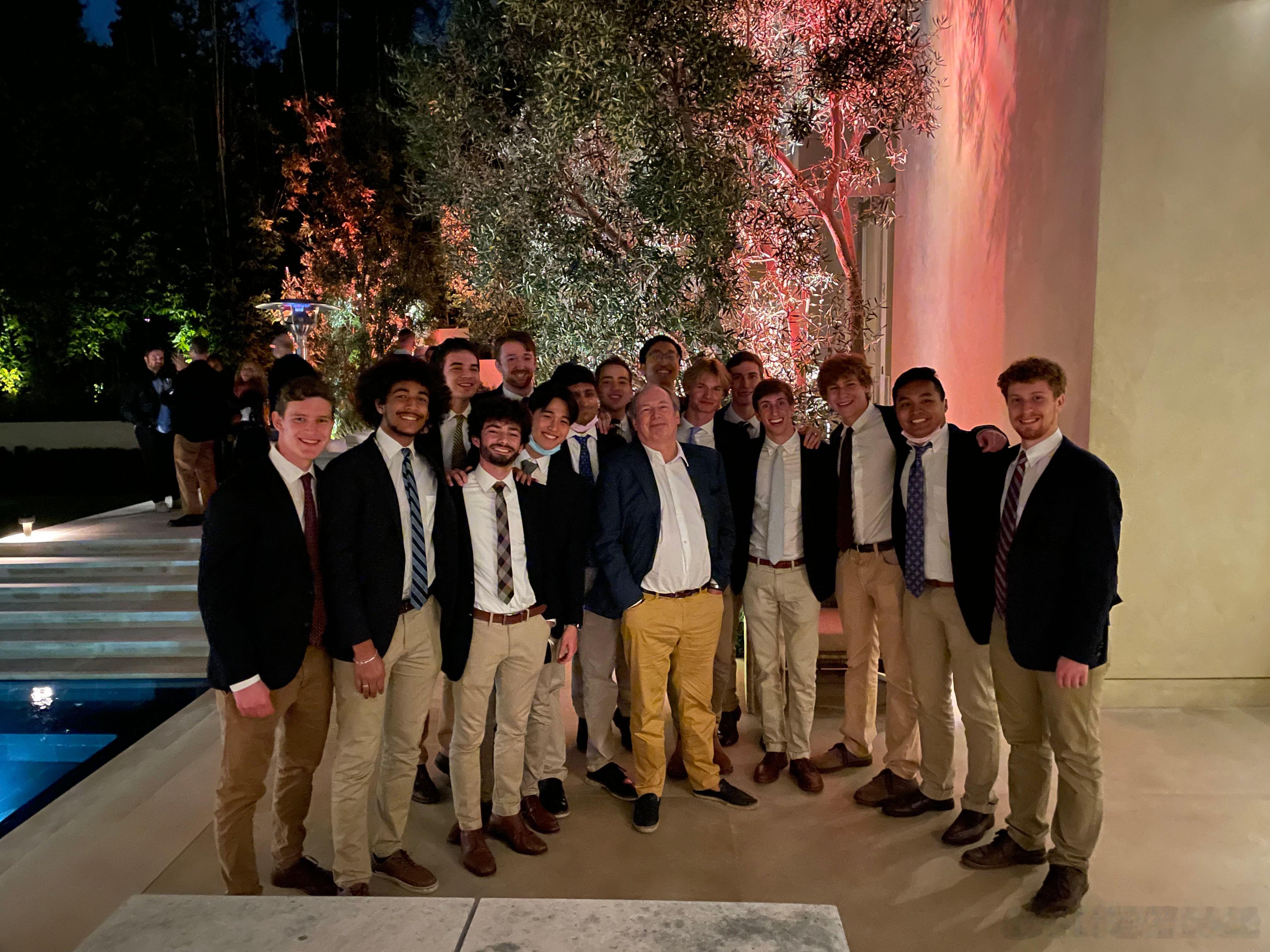 前年小同学和BD小伙伴在LA参加一个私人Party，和Hans Zimmer见面