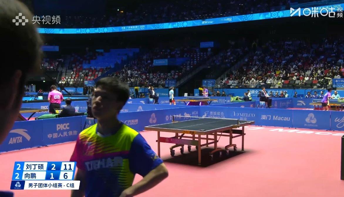 向鹏1-2刘丁硕向鹏在直通德班1输过刘丁硕 