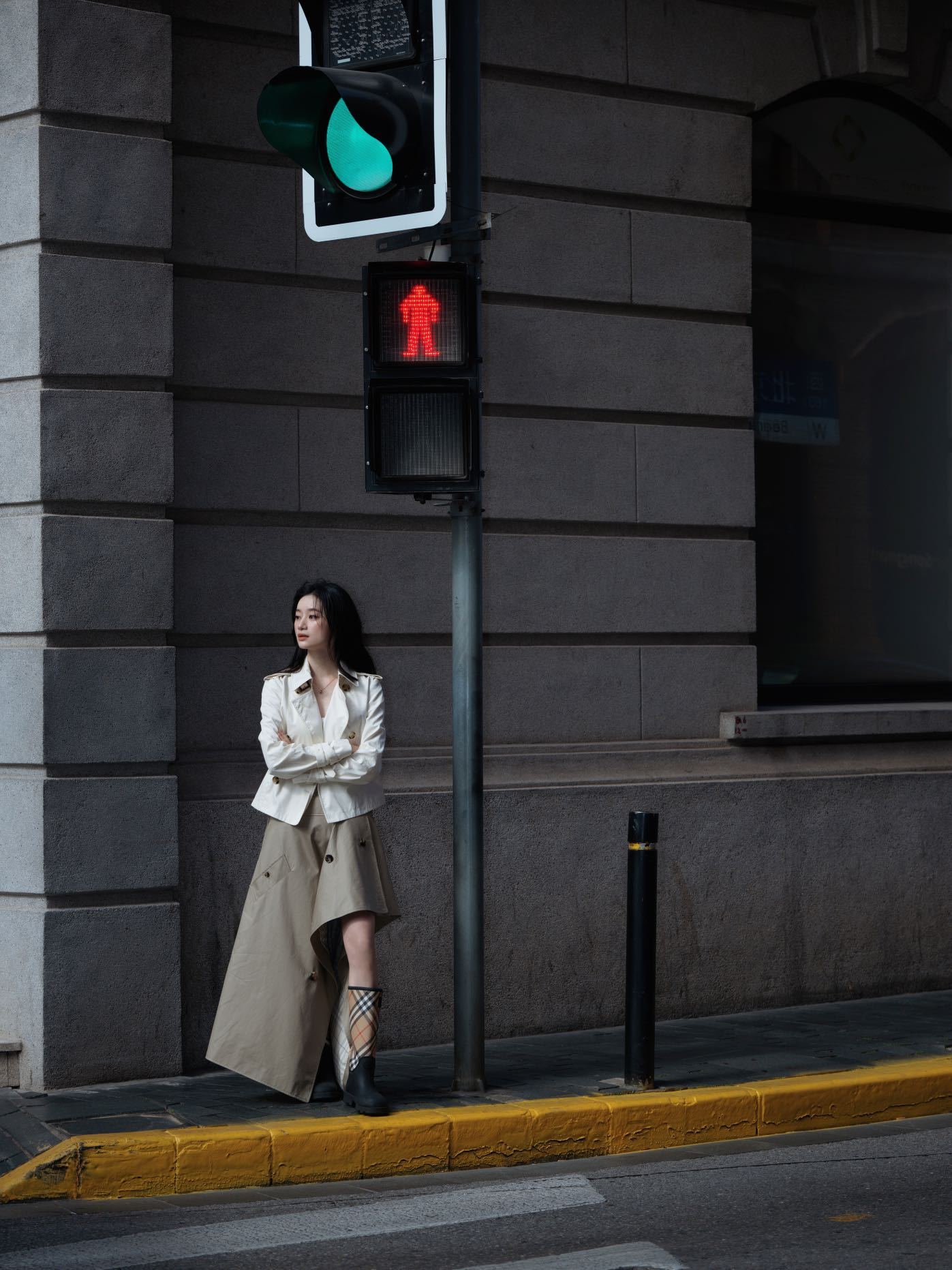 郭晓婷化身空姐接待萌宠乘客郭晓婷出发参加Vogue 别人去Vogue活动是走红毯