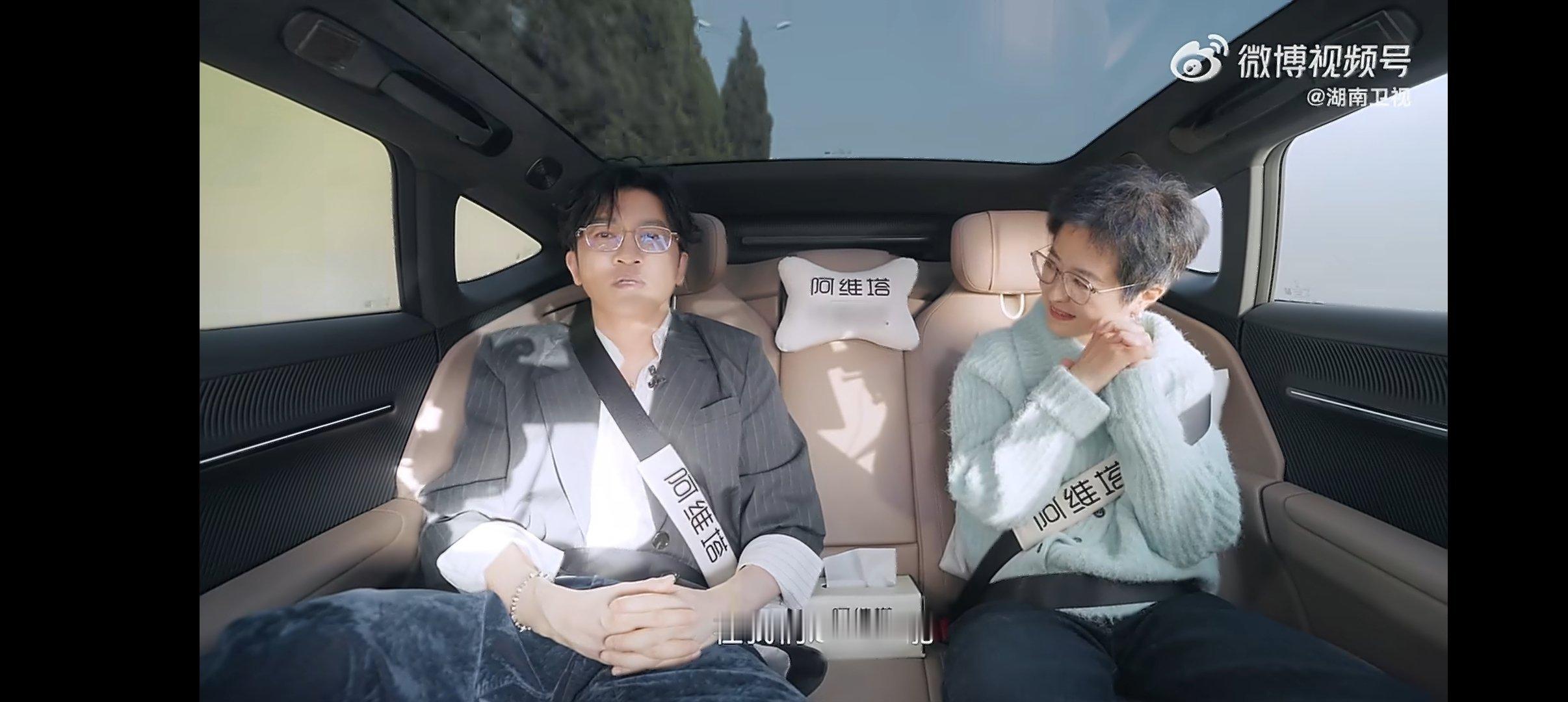 苏有朋谈小虎队和当下男团的区别 苏有朋说小虎队时不太有偶像这件事，现在偶像、男团