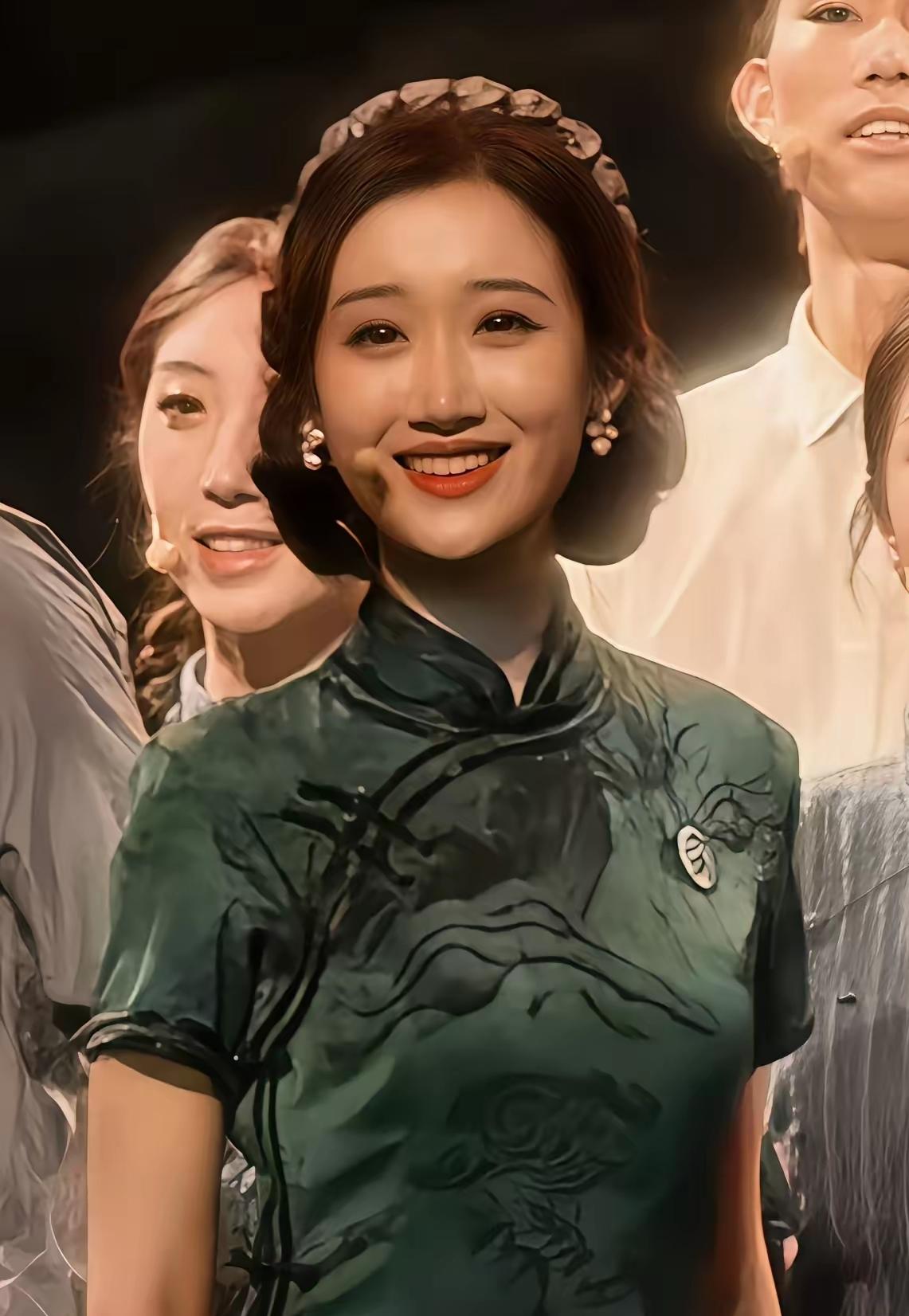 看完白丽萍夫妇的结局，真的莫名心酸！
 
夫妻俩辛苦奋斗一辈子，攒下存款房产，晚