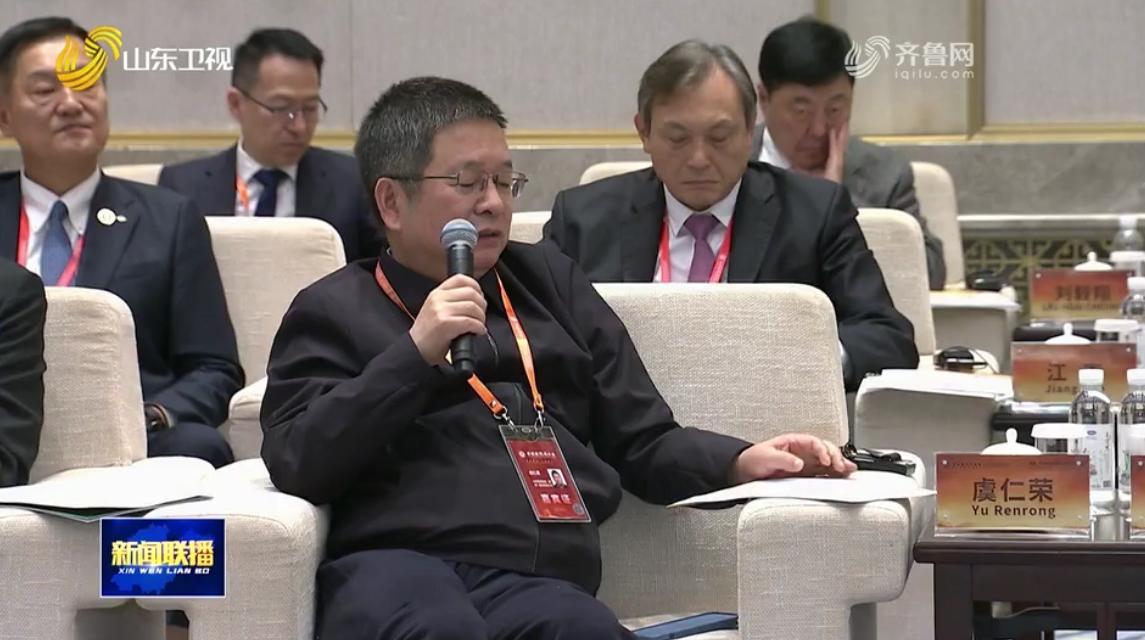 10月29日，第四届儒商大会嘉宾、韦尔股份创始人虞仁荣在山东