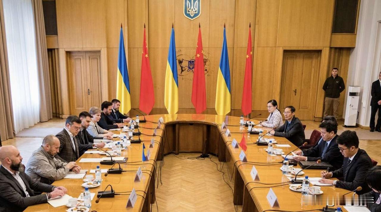 别吵俄乌了！摸着良心说：谁才是中国军工的“贵人”？

兄弟们，别再争俄乌谁更亲华