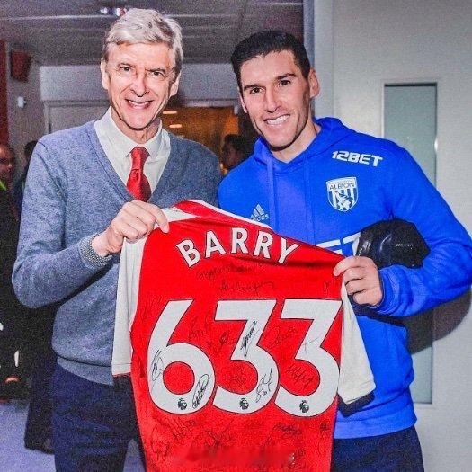 加雷斯·巴里在英超历史上出场次数排名第二（653次）。他代表俱乐部和国家队总共出