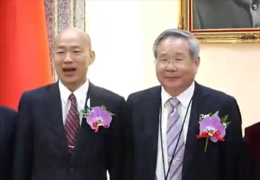 台湾位列民众党不分区第16位的许忠信，现已正式履职，担任立法委员一职。