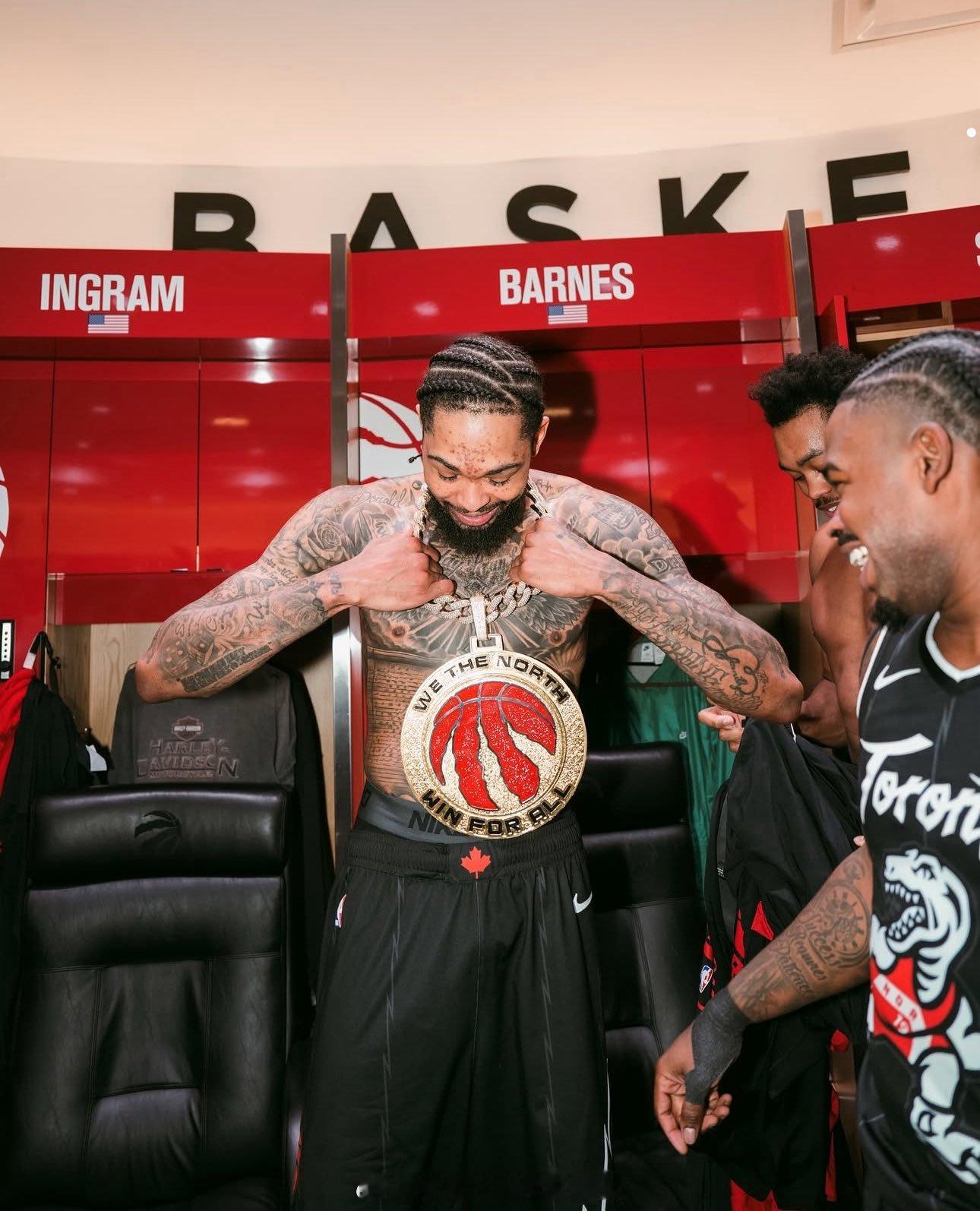 今天的大金链子收下！