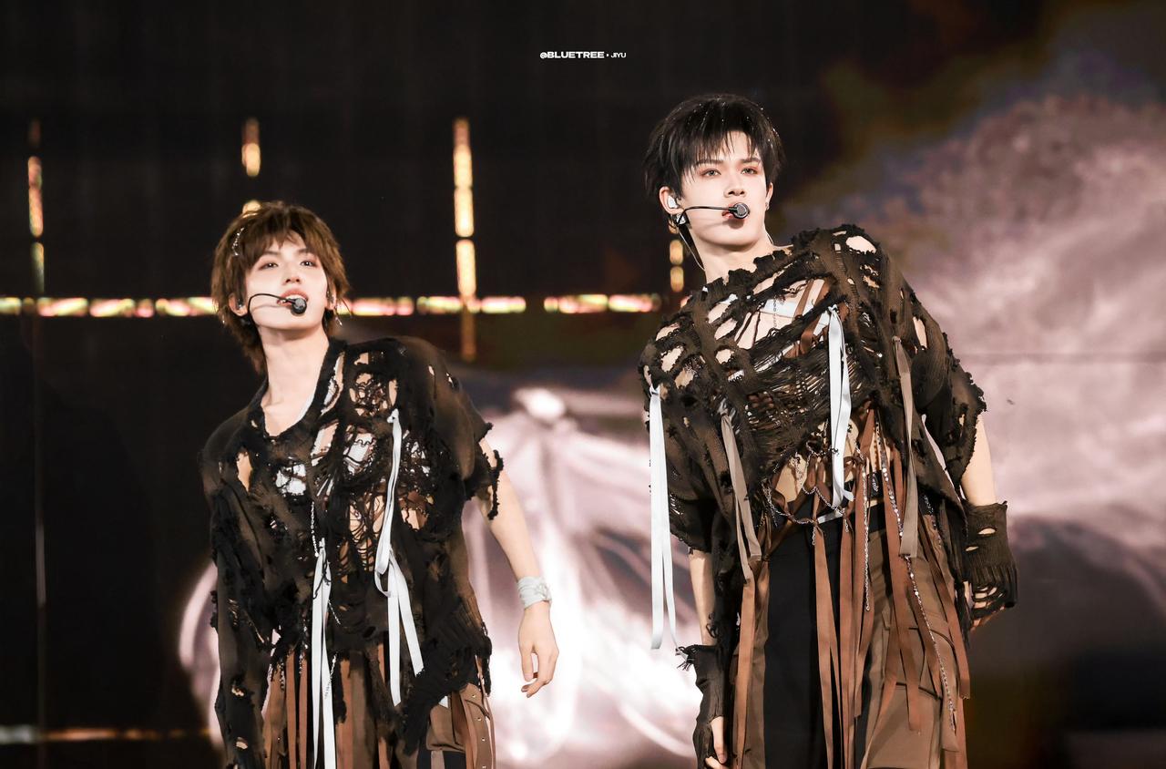 我不行了 gc上刷到jyp站姐的图 给我整笑了
漂亮小禹禹旁边站着个面目狰狞的怪