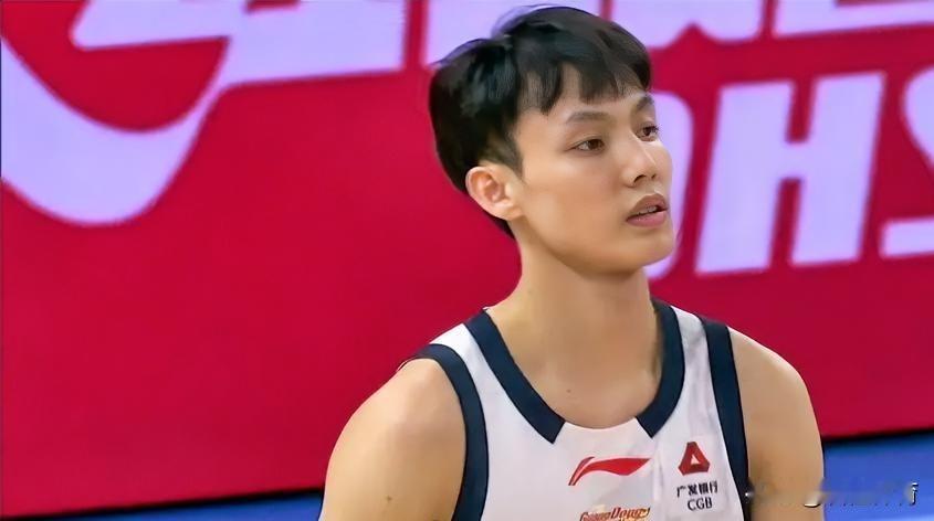 关于谁更该入选中国男篮，这个答案即将揭晓，徐杰VS高诗岩，谁能笑到最后？

高诗