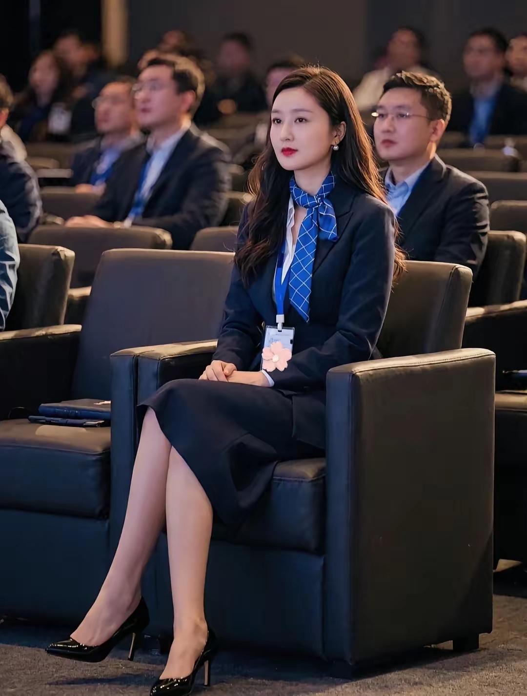 开始上班了，努力做这样的女人