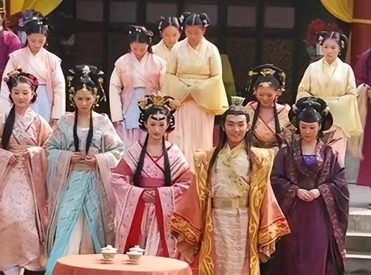 公元1080年，宝安公主的丈夫一口气纳了8个美貌小妾，甚至在与妻子进行床笫之欢时