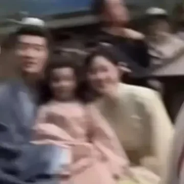 哈哈哈 云初的小观众们