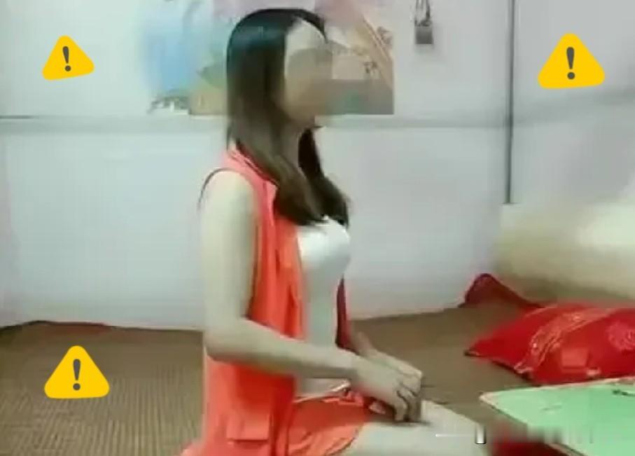 失恋当晚，她与相识不足两小时的男人发生了关系。七天后两人分手，互删拉黑，再无交集
