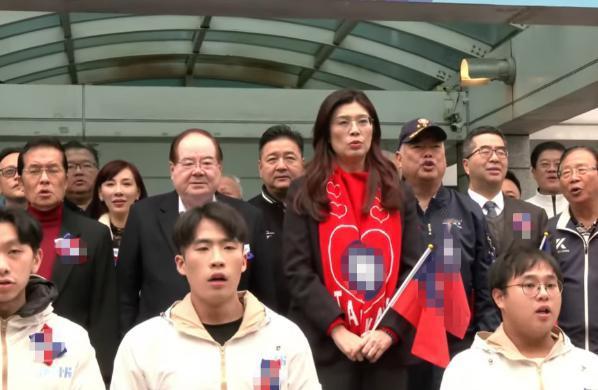 国民党举行升旗典礼
郑丽文：韩国瑜说我像白雪公主

1月1日早上8点，中国国民党