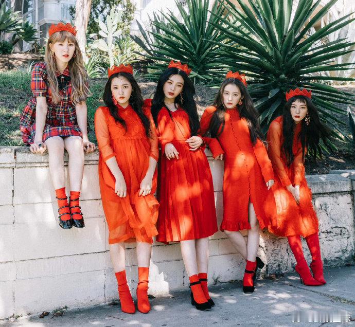 SM员工婚礼官宣redvelvet回归坐等 Red Velvet 夏日正式回归，