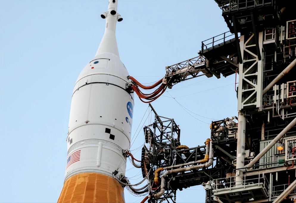 太波折了！美国NASA搞的那个载人绕月任务又要改时间了，本来计划今年完成，结果因