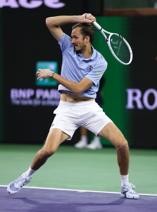 印第安维尔斯大师赛，梅德韦杰夫以6-1/7-5终结了德雷珀的卫冕之旅，连续四年打