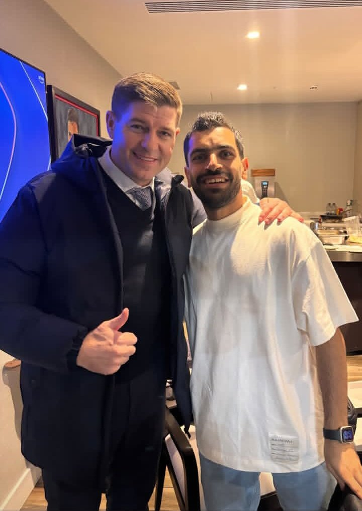 开美颜了？不，是法老兄弟[笑cry] ​​​