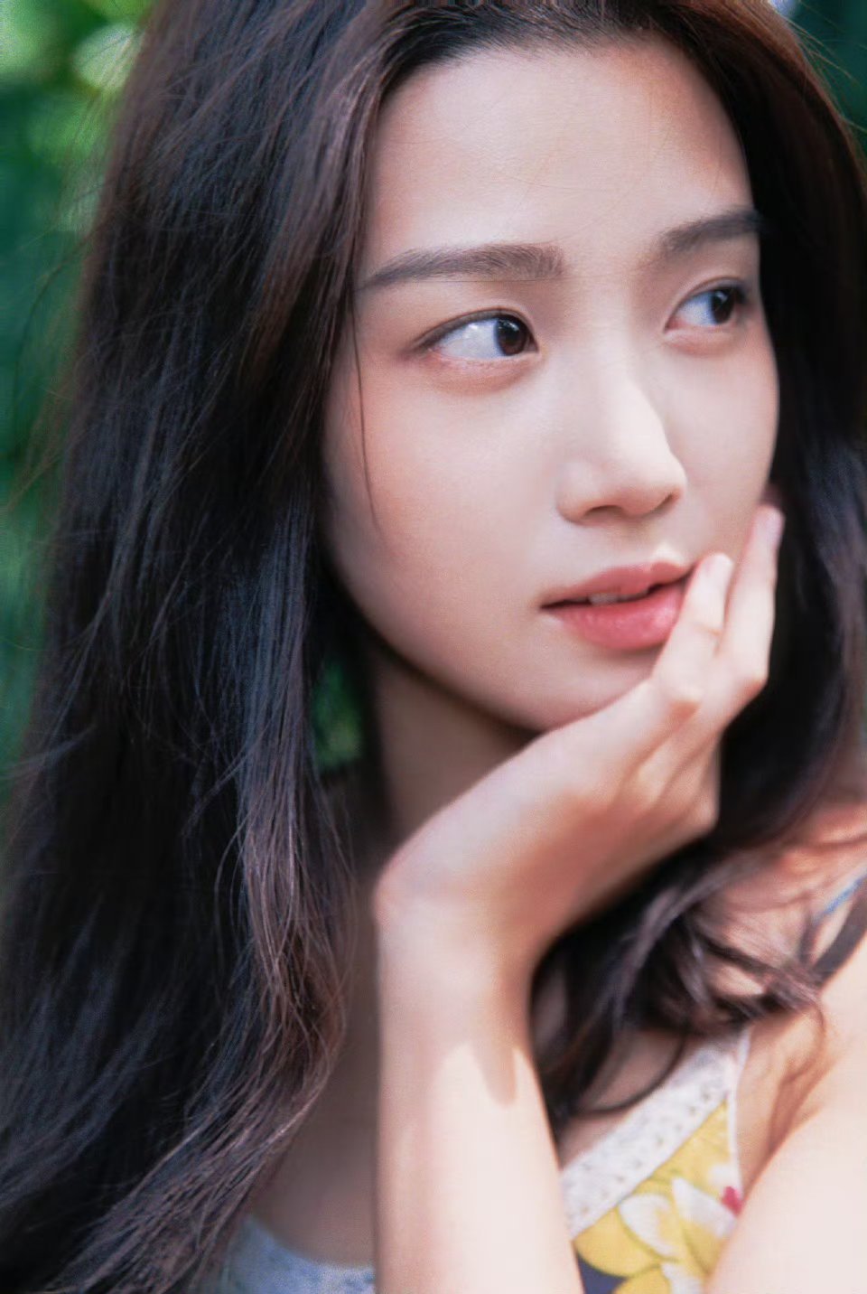 折月亮剧组为卢昱晓庆生生日快乐呀卢昱晓！这组生日照太漂亮啦！林一为卢昱晓庆生 ​