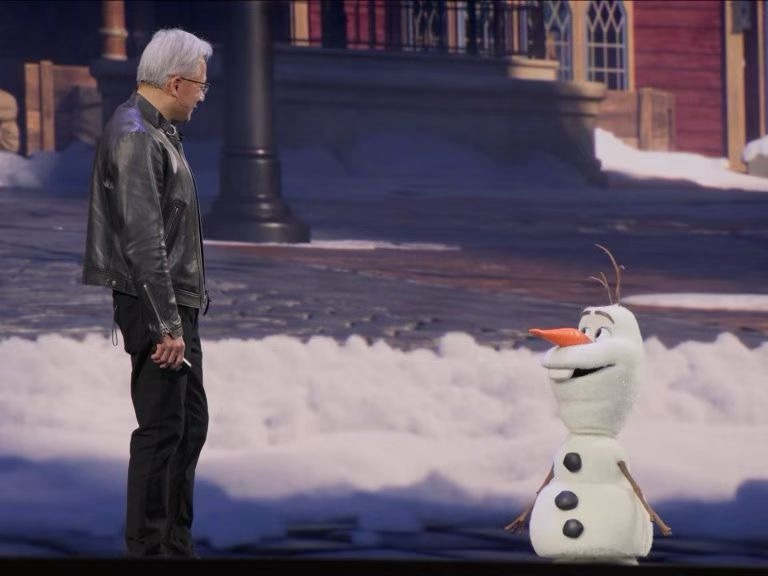 看了英伟达GTC，黄仁勋把迪士尼的Blue机器人请上台，走路说话像《星球大战》里