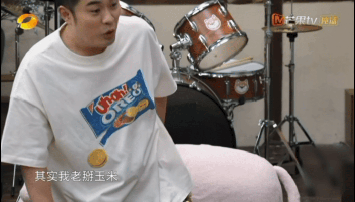 陈赫也招架不住何炅黄磊的一唱一和 遇上何炅黄磊这两人，陈赫属实没招了，哈哈哈～这