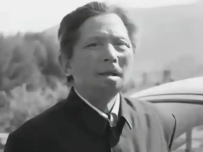 井玉琢，当年就是3连的战士。松骨峰战役打响时，他才19岁，跟着战友们在光秃秃的山