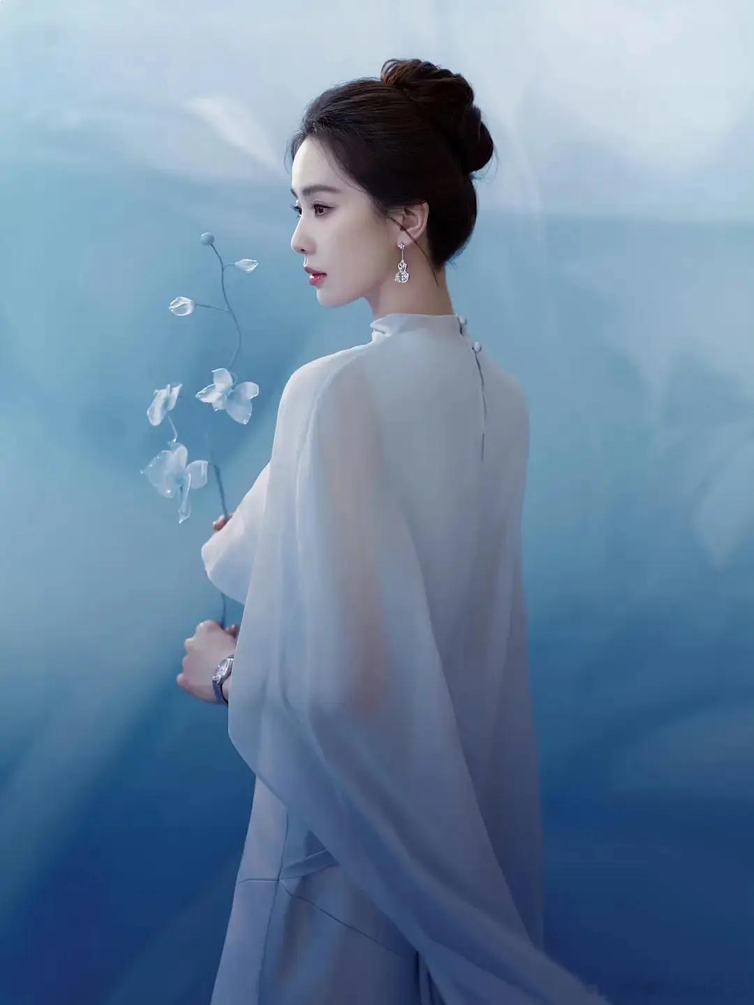 生图对比看粉丝拿着精修吹，我替人尴尬😳 