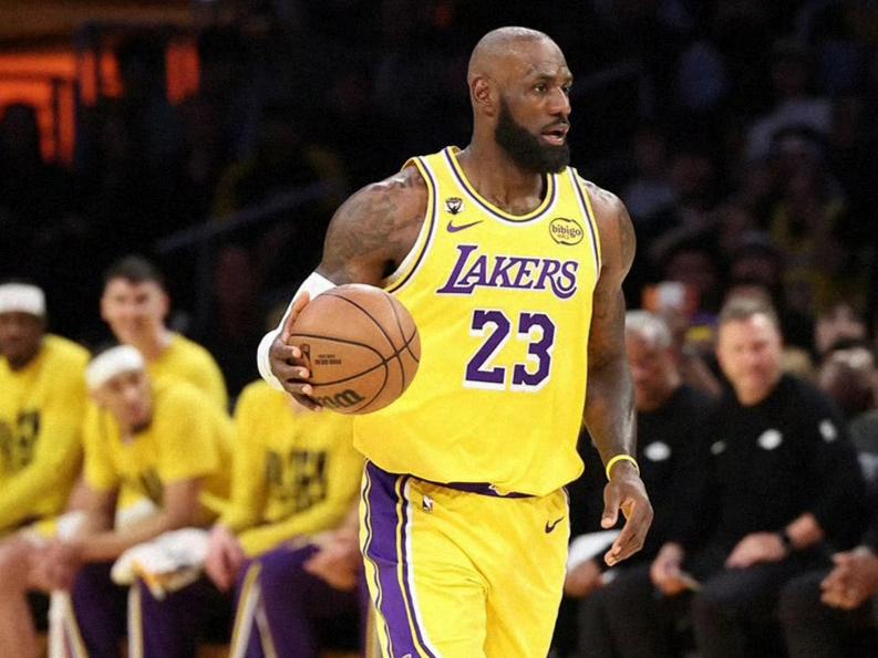 湖人125-122险胜快船！
东契奇38分+11助攻，伦纳德空砍31分！

北京