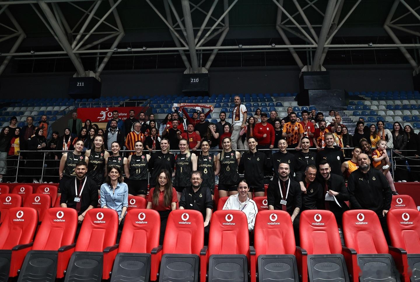 国际排坛动态王媛媛加拉塔萨雷 2026/27 赛季可能阵容二传（S）： 邦加尔茨