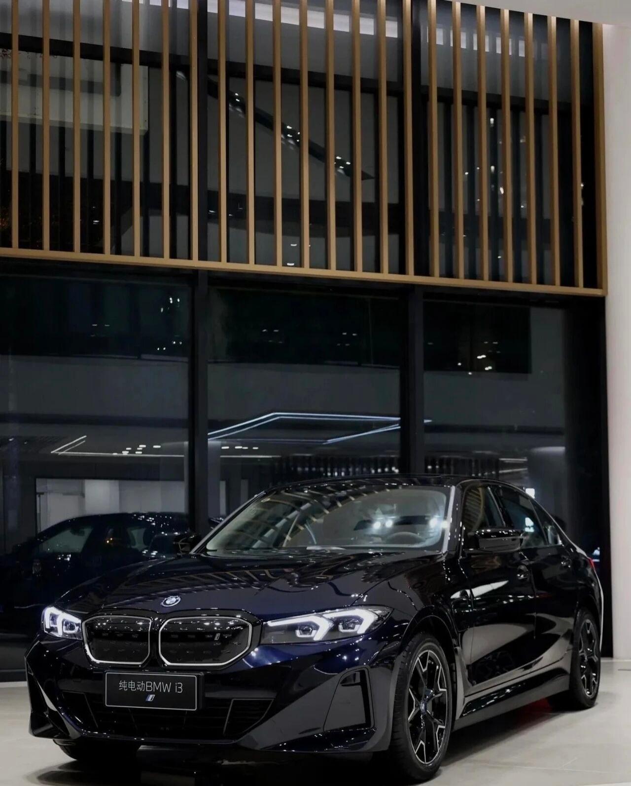 全新宝马i3将亮相，融合性能与设计，引领电动出行新时代，预计2023年下半年投产