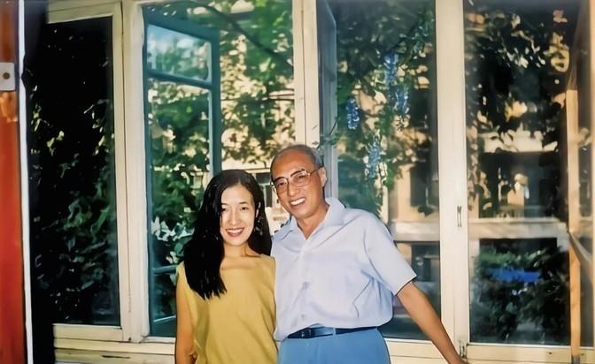 1986年，65岁的火箭专家杨南生娶了29岁的张严平。张严平的父母不同意，后来当