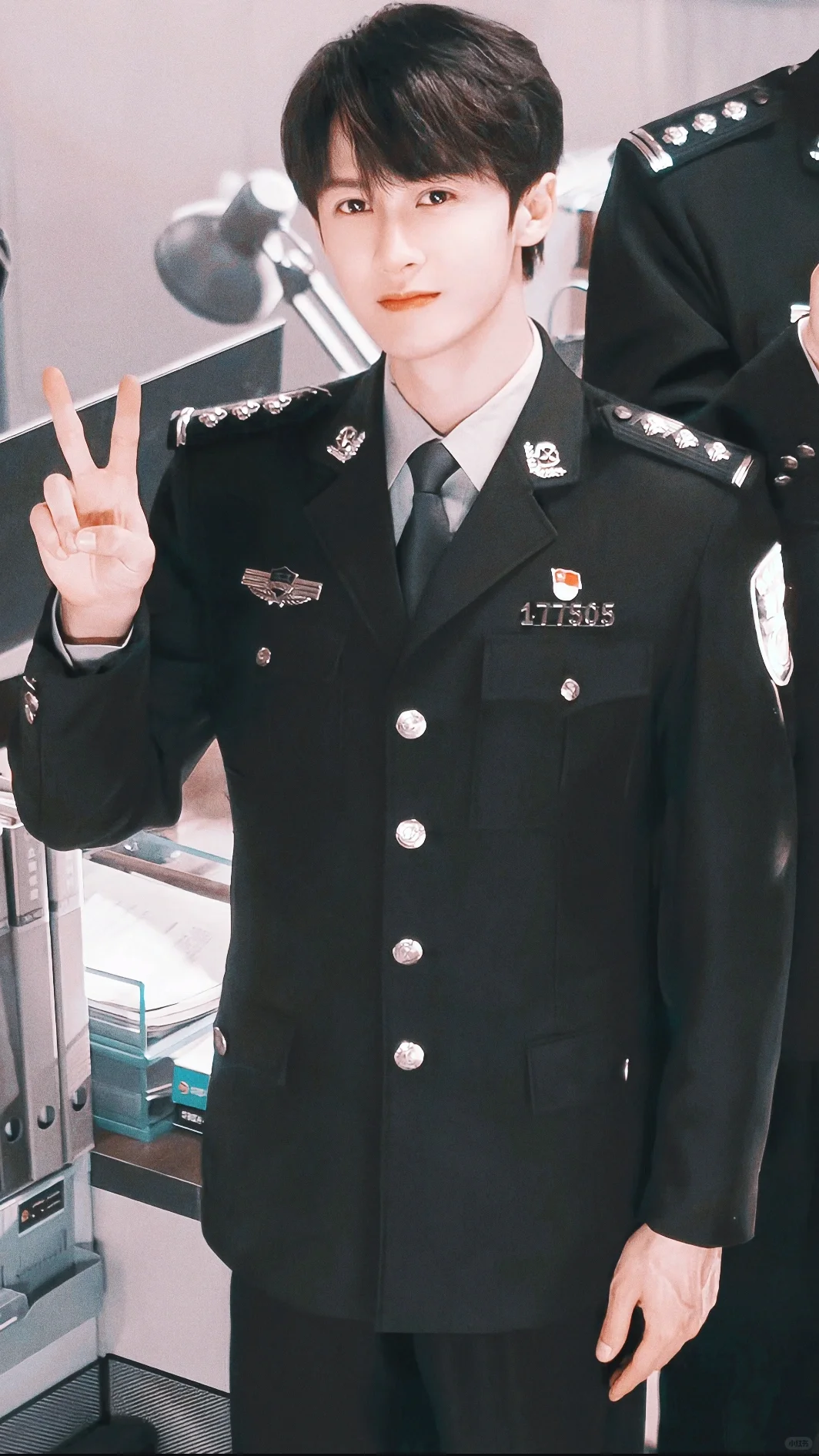 壁纸|沈警官超帅👮🏻‍♀️