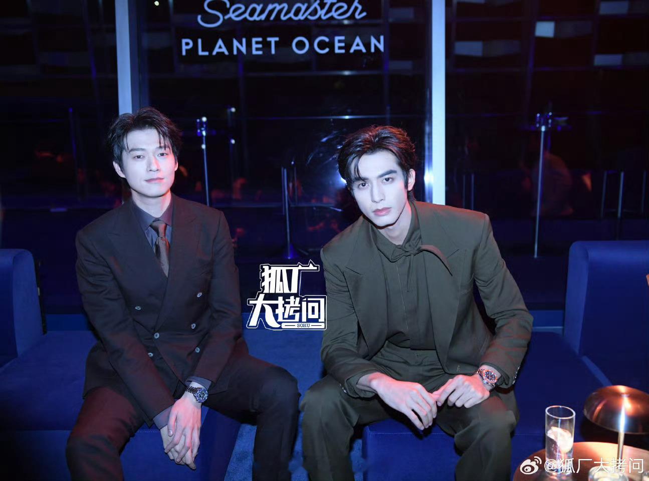 魏大勋、宋威龙今日活动同框生图，两位帅哥状态顶级好