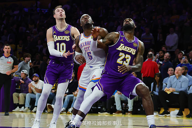 今日NBA焦点战：湖人vs雷霆免费看球地址：网页链接湖人vs雷霆雷霆vs湖人nb