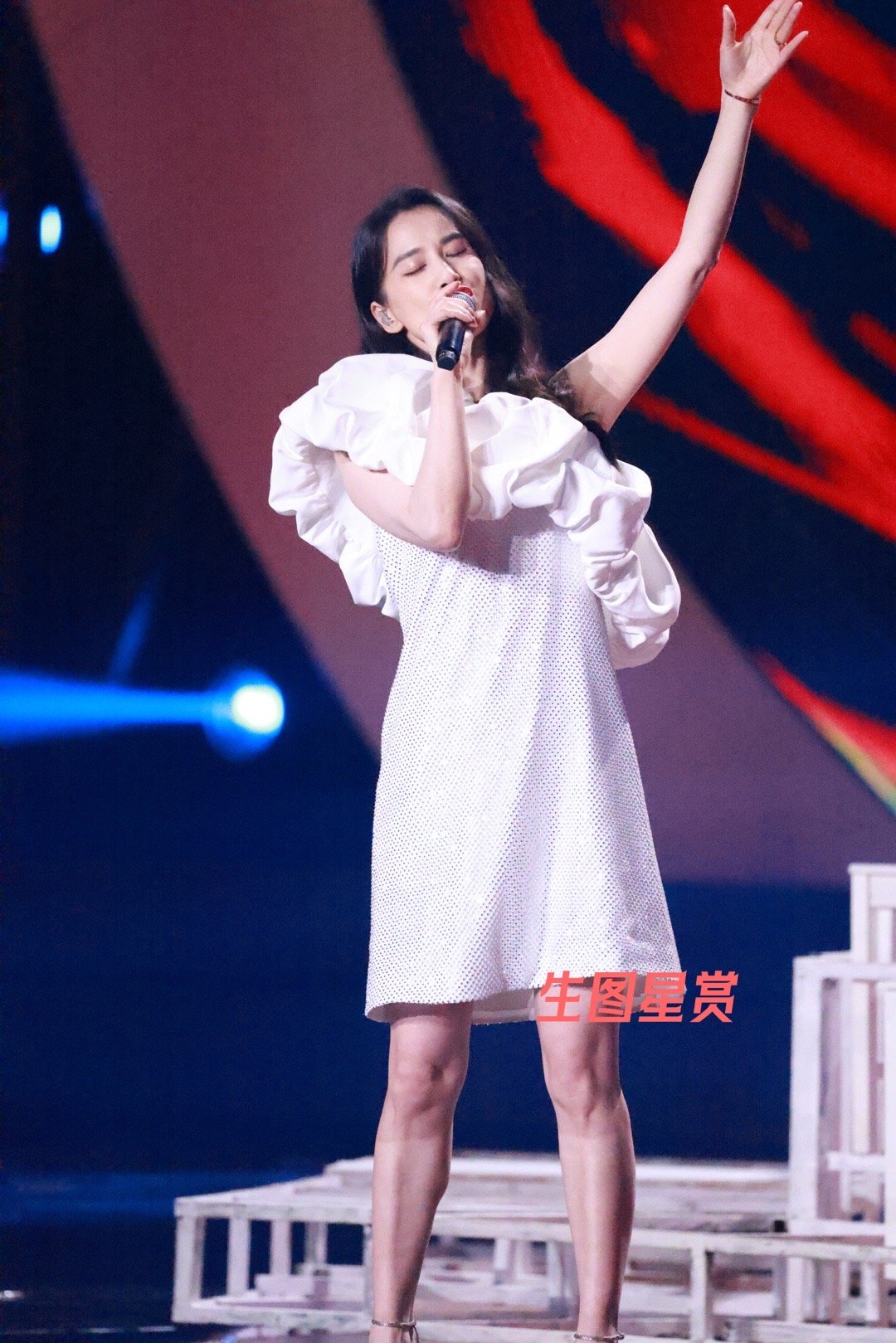黄圣依2021京东618沸腾之夜，舞台上散发无限魅力的圣依姐💃🏻✨ ​​​